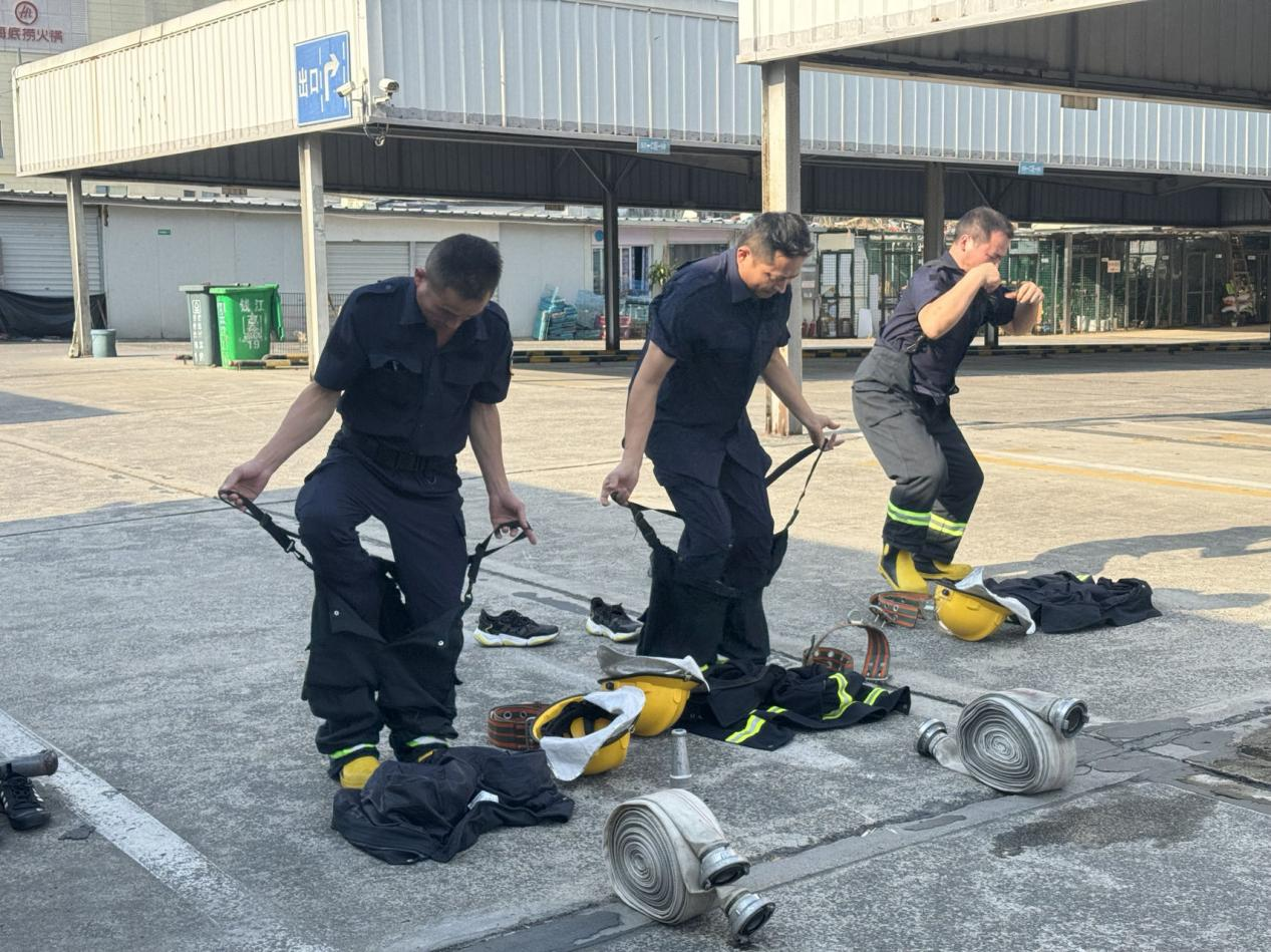 筑牢“防火墙”，，，，，，钱江商城积极备战消防运动会