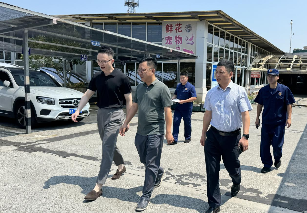 加强隐患排查，，，，，，，，筑牢安全防线