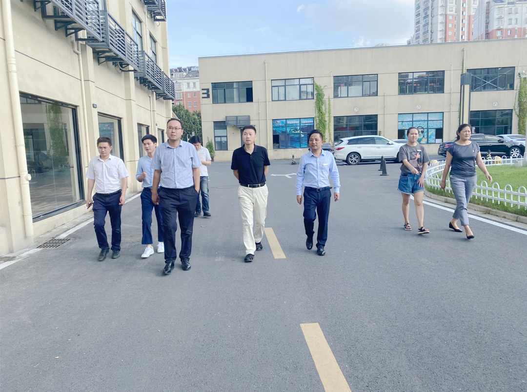 合肥市投资促进局副局长郭玉玺 莅临庐阳彩名堂文创园考察