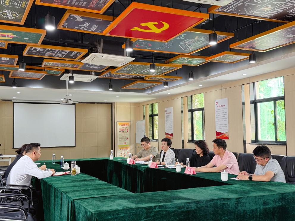 庐阳区委副书记张好启莅临庐阳彩名堂文创园调研指导