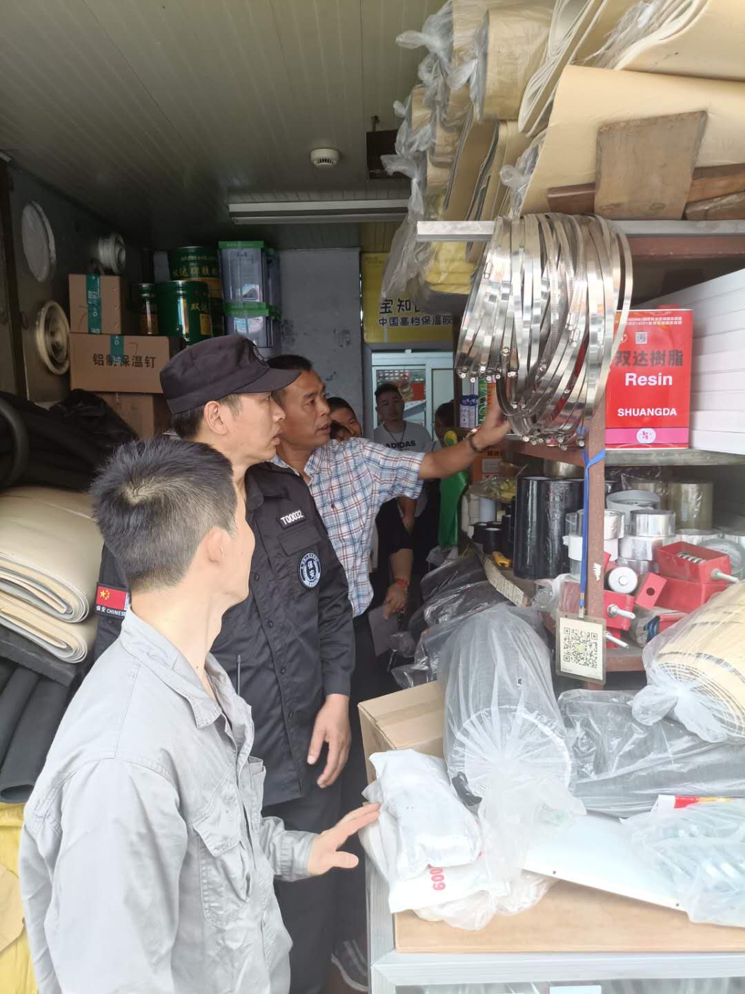 彩名堂市场开展夏季消防安全检查