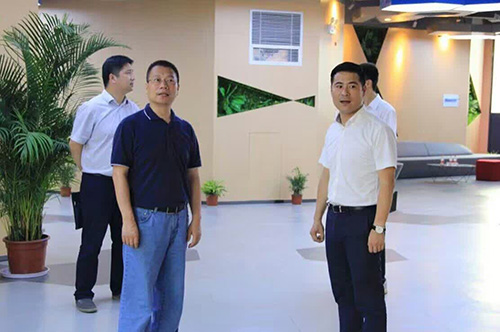 20160818拱墅区委常委、组织部李炜莅临杭州彩名堂文创集团总部调研指导 (3).jpg